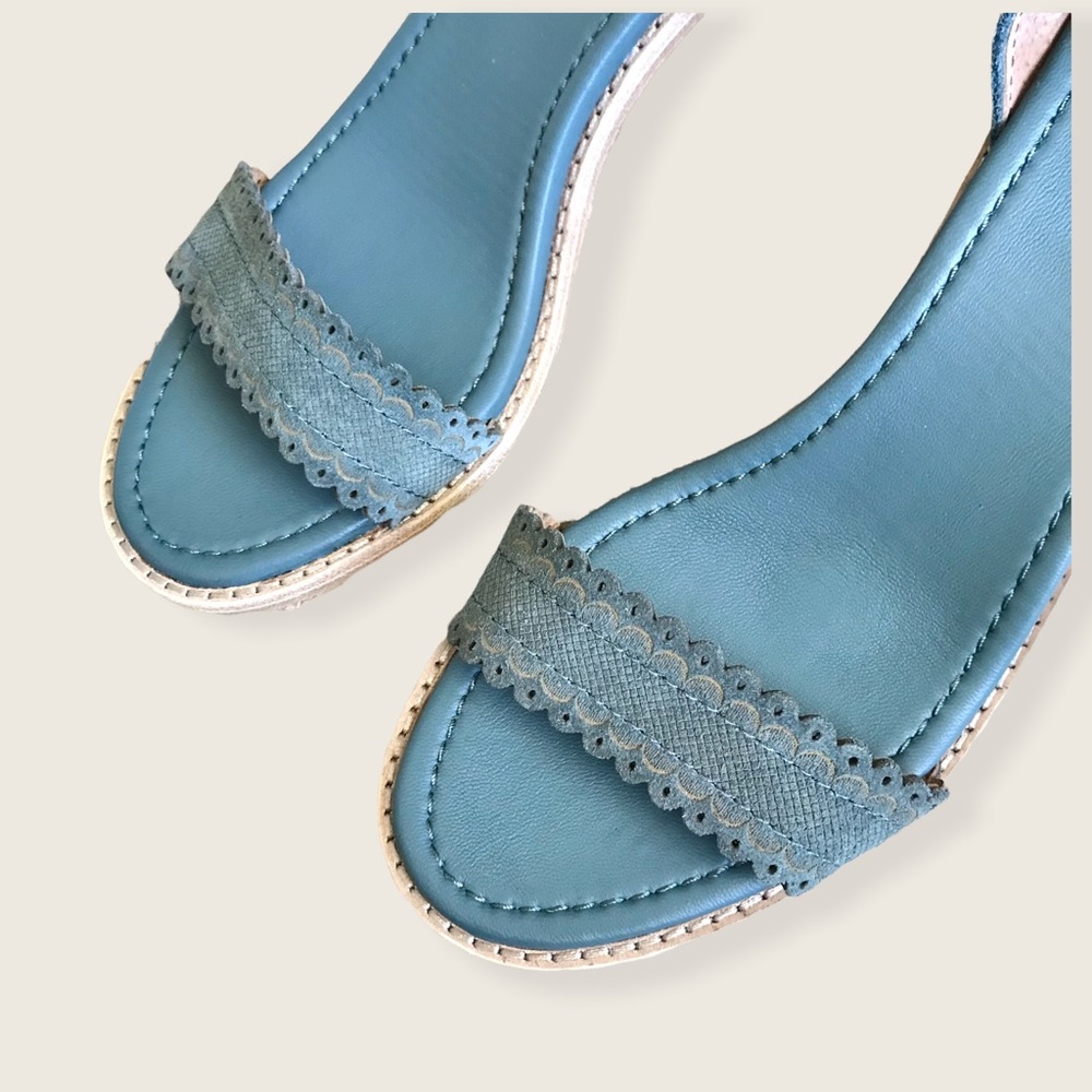 Frye Teal/Turquoise Brielle Scallop Leather Suede Ankle Strap Heel Pumps/Sandals - Picture 10 of 16
